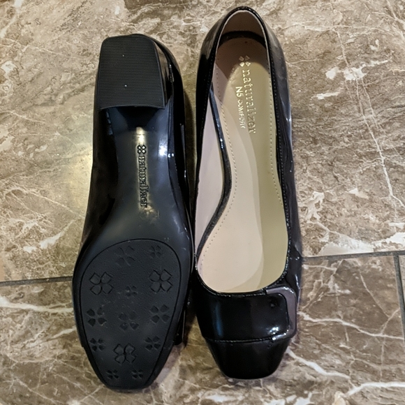 Neutralizer Lady's Shoes size 7 1/2 - Picture 2 of 2